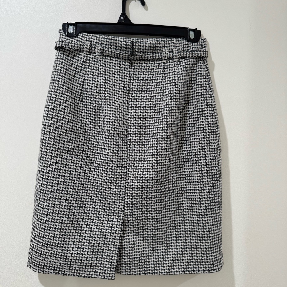 Classic Black and White Houndstooth Skirt - Picture 2 of 7
